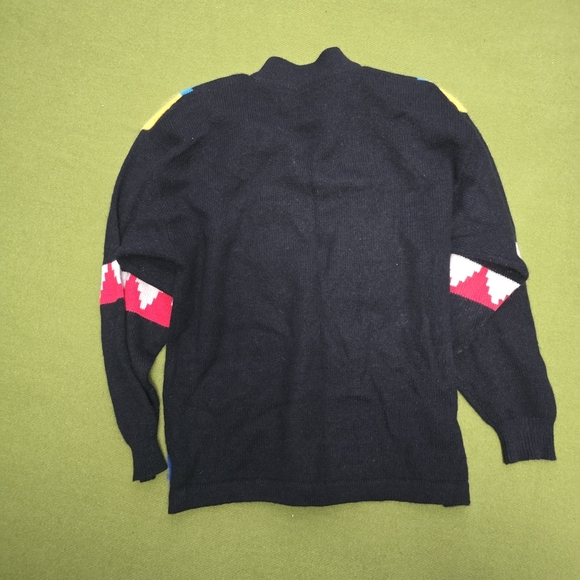 Colorful Geometric Sweater - Picture 2 of 6